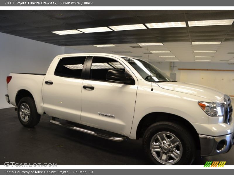 Super White / Black 2010 Toyota Tundra CrewMax