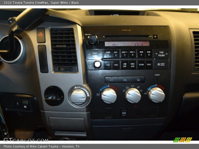 Super White / Black 2010 Toyota Tundra CrewMax