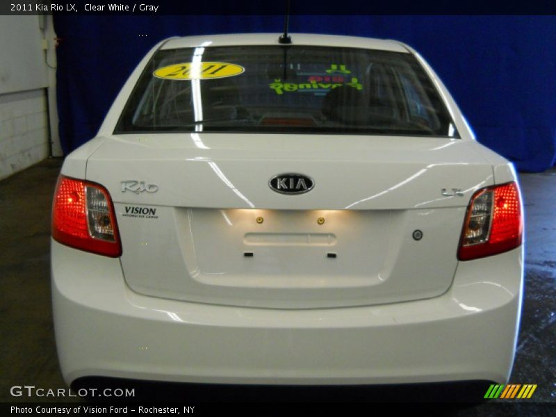 Clear White / Gray 2011 Kia Rio LX