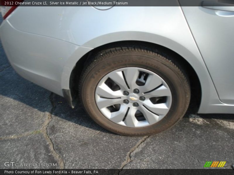 Silver Ice Metallic / Jet Black/Medium Titanium 2012 Chevrolet Cruze LS