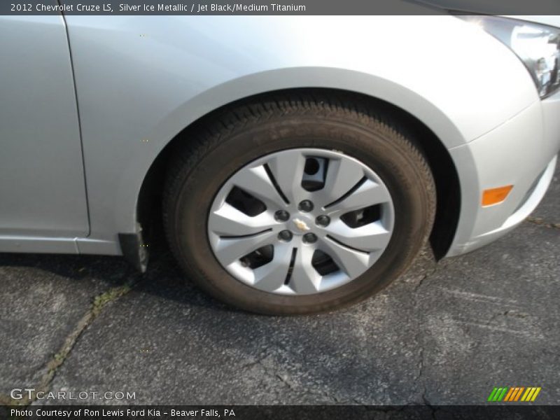 Silver Ice Metallic / Jet Black/Medium Titanium 2012 Chevrolet Cruze LS