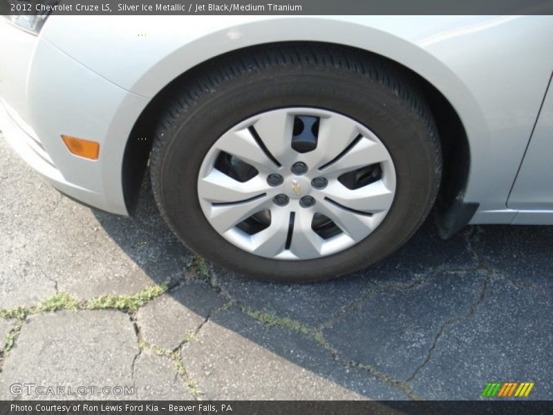 Silver Ice Metallic / Jet Black/Medium Titanium 2012 Chevrolet Cruze LS