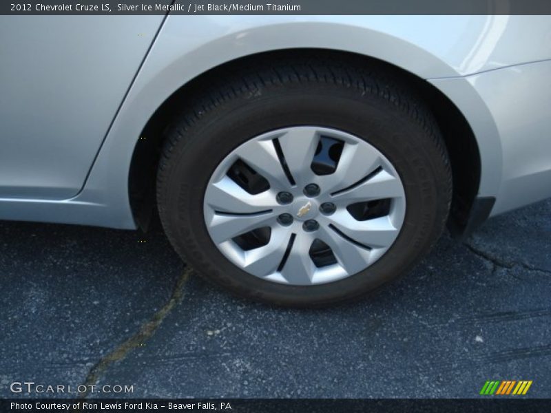Silver Ice Metallic / Jet Black/Medium Titanium 2012 Chevrolet Cruze LS