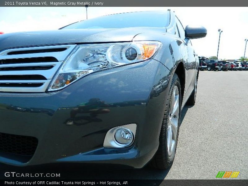 Magnetic Gray Metallic / Ivory 2011 Toyota Venza V6