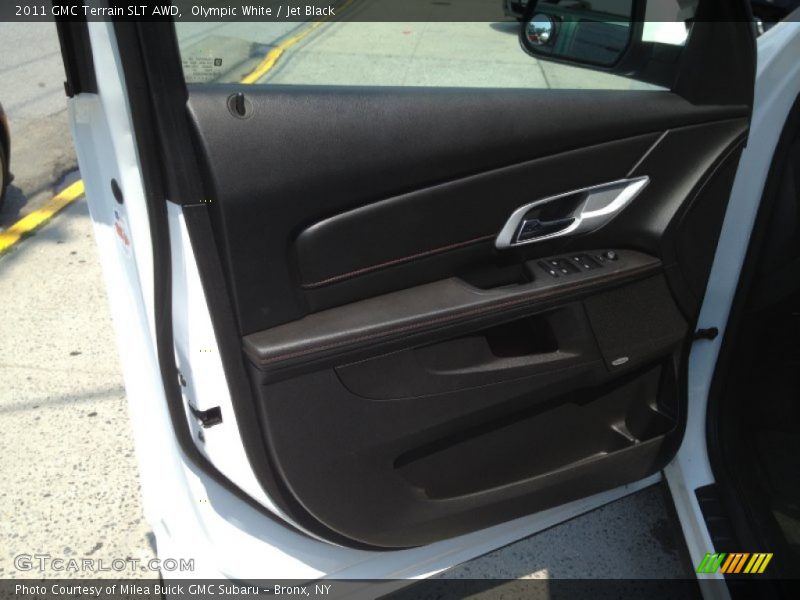 Olympic White / Jet Black 2011 GMC Terrain SLT AWD