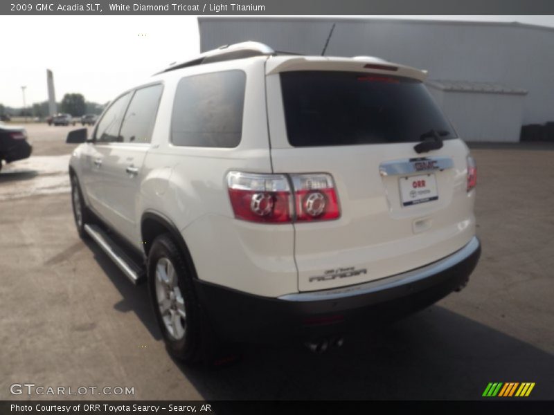 White Diamond Tricoat / Light Titanium 2009 GMC Acadia SLT