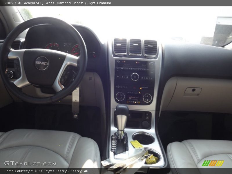 White Diamond Tricoat / Light Titanium 2009 GMC Acadia SLT