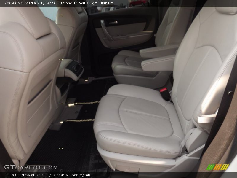White Diamond Tricoat / Light Titanium 2009 GMC Acadia SLT