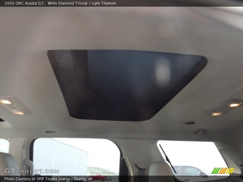 White Diamond Tricoat / Light Titanium 2009 GMC Acadia SLT