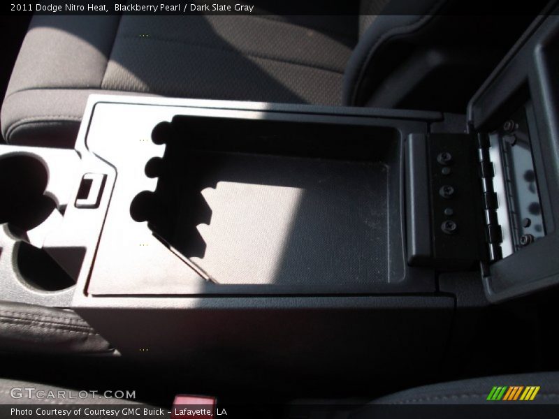 Blackberry Pearl / Dark Slate Gray 2011 Dodge Nitro Heat