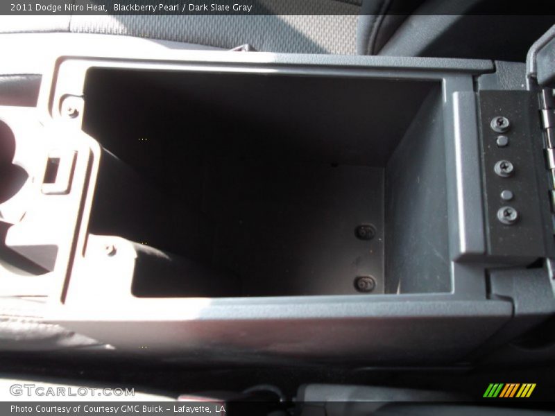 Blackberry Pearl / Dark Slate Gray 2011 Dodge Nitro Heat
