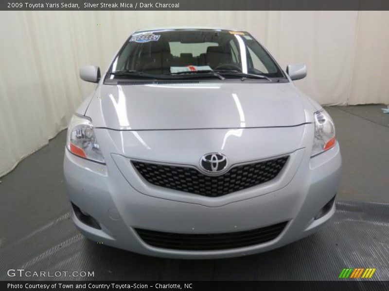 Silver Streak Mica / Dark Charcoal 2009 Toyota Yaris Sedan