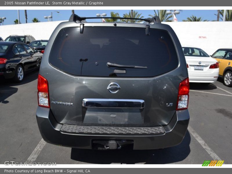 Storm Gray Metallic / Graphite 2005 Nissan Pathfinder LE