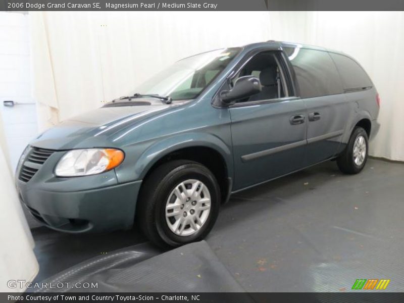 Magnesium Pearl / Medium Slate Gray 2006 Dodge Grand Caravan SE