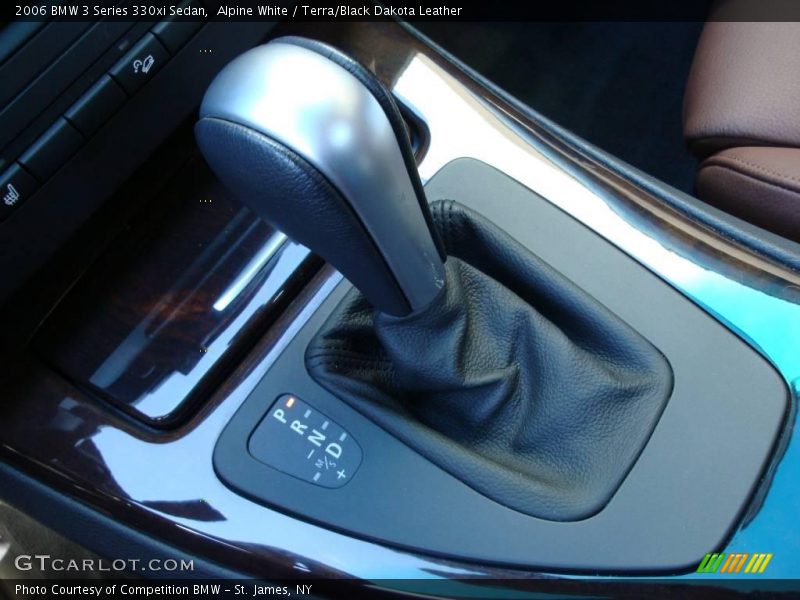 Alpine White / Terra/Black Dakota Leather 2006 BMW 3 Series 330xi Sedan