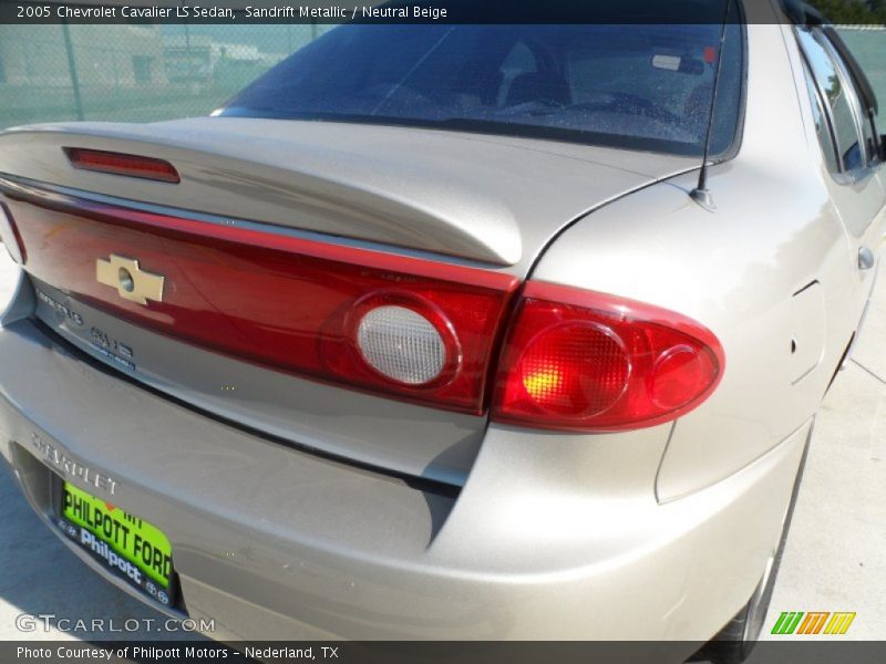 Sandrift Metallic / Neutral Beige 2005 Chevrolet Cavalier LS Sedan