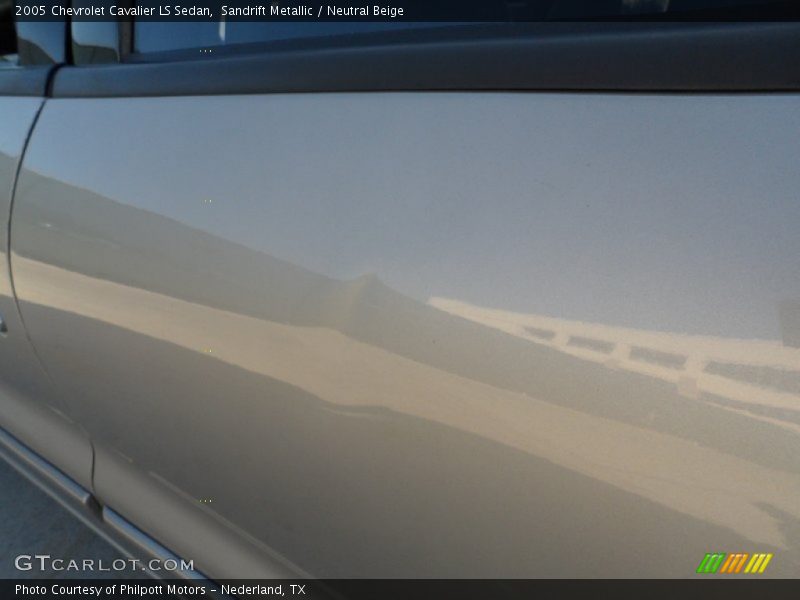 Sandrift Metallic / Neutral Beige 2005 Chevrolet Cavalier LS Sedan