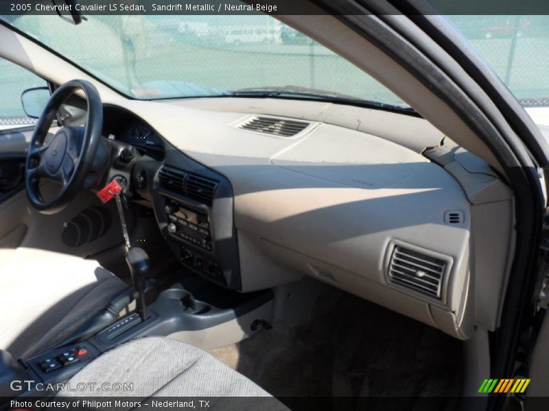 Sandrift Metallic / Neutral Beige 2005 Chevrolet Cavalier LS Sedan