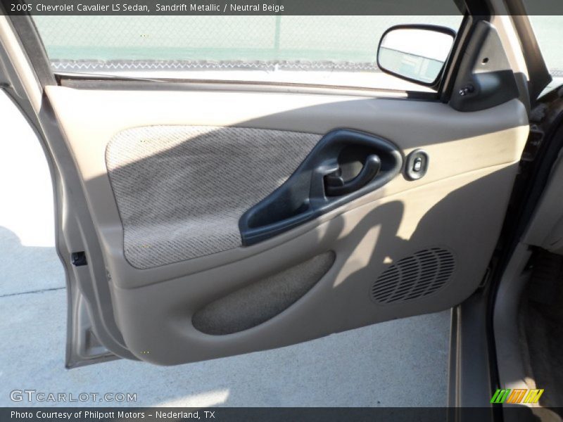 Sandrift Metallic / Neutral Beige 2005 Chevrolet Cavalier LS Sedan