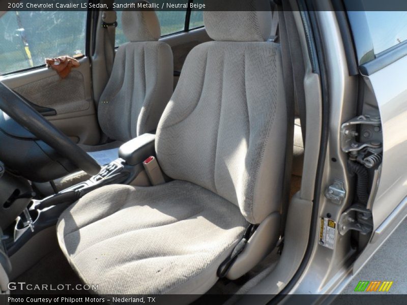 Sandrift Metallic / Neutral Beige 2005 Chevrolet Cavalier LS Sedan