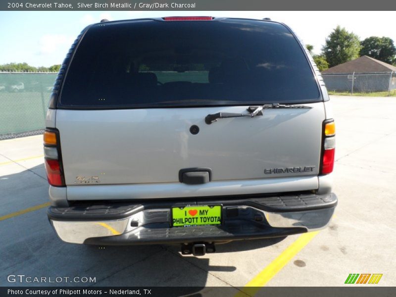 Silver Birch Metallic / Gray/Dark Charcoal 2004 Chevrolet Tahoe