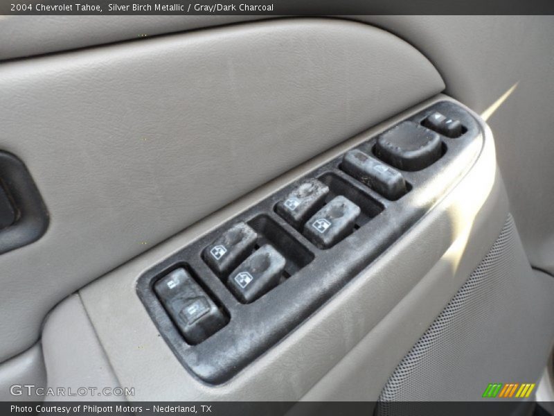 Silver Birch Metallic / Gray/Dark Charcoal 2004 Chevrolet Tahoe