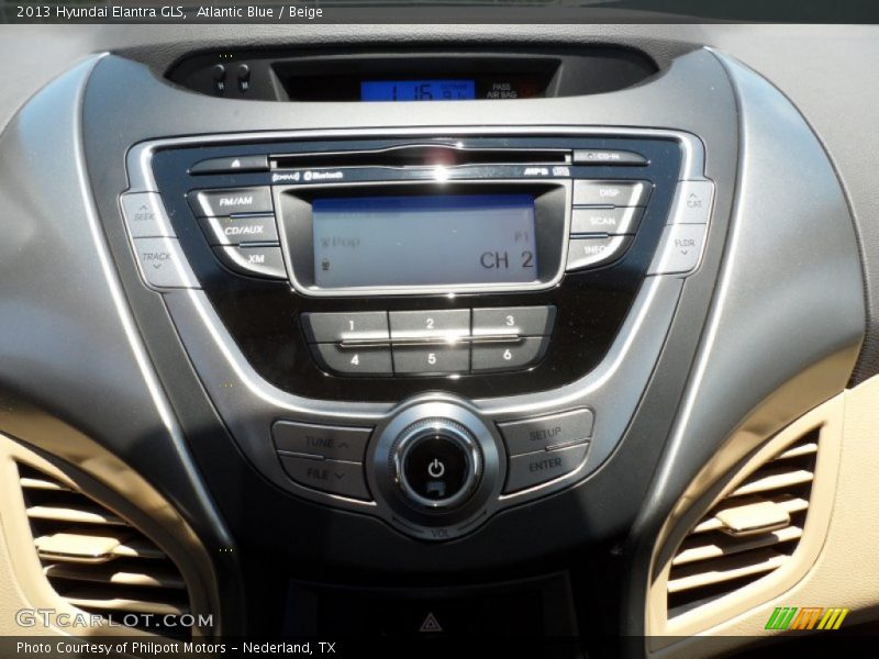 Controls of 2013 Elantra GLS