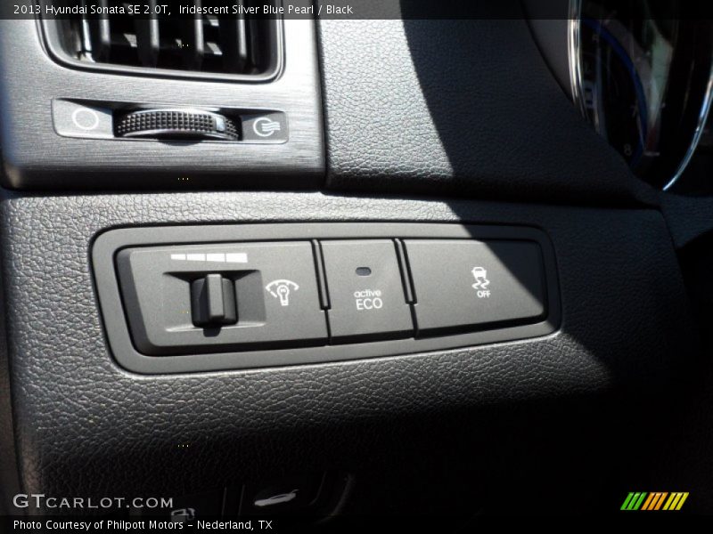 Iridescent Silver Blue Pearl / Black 2013 Hyundai Sonata SE 2.0T