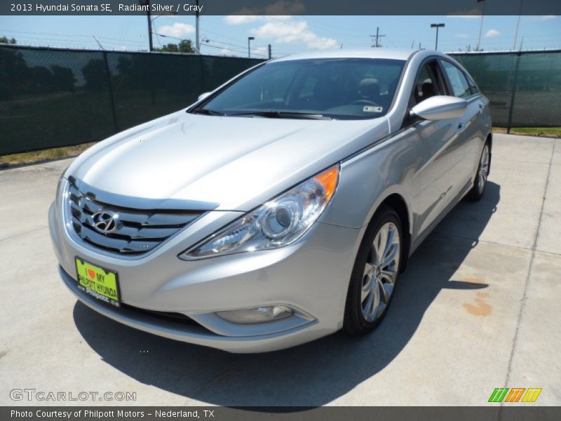 Radiant Silver / Gray 2013 Hyundai Sonata SE