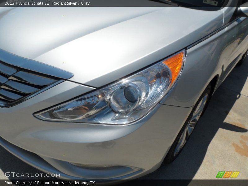 Radiant Silver / Gray 2013 Hyundai Sonata SE