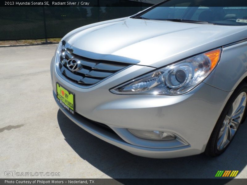Radiant Silver / Gray 2013 Hyundai Sonata SE