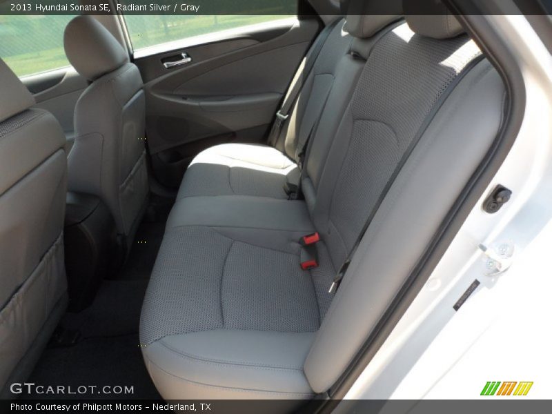 Radiant Silver / Gray 2013 Hyundai Sonata SE