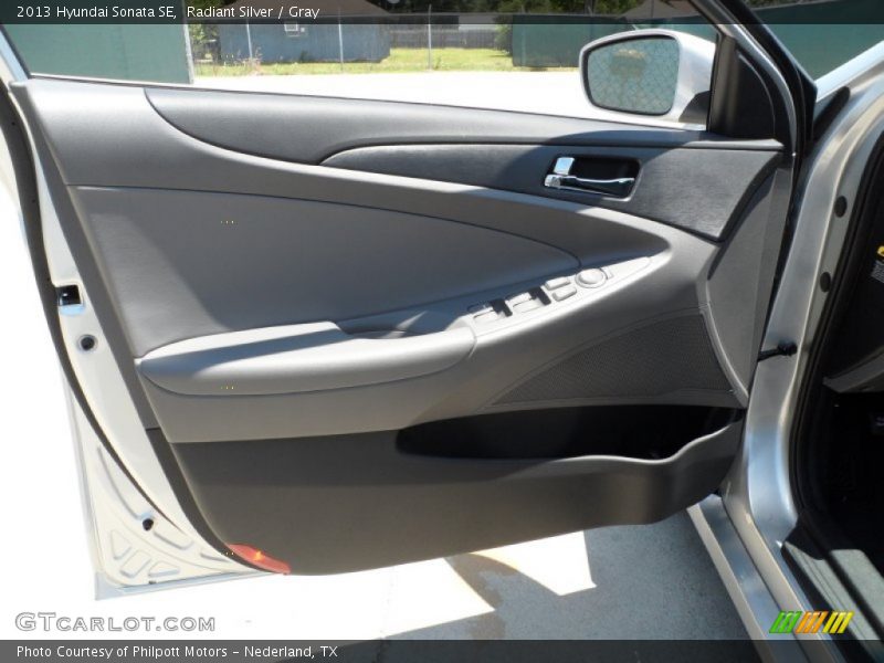Radiant Silver / Gray 2013 Hyundai Sonata SE