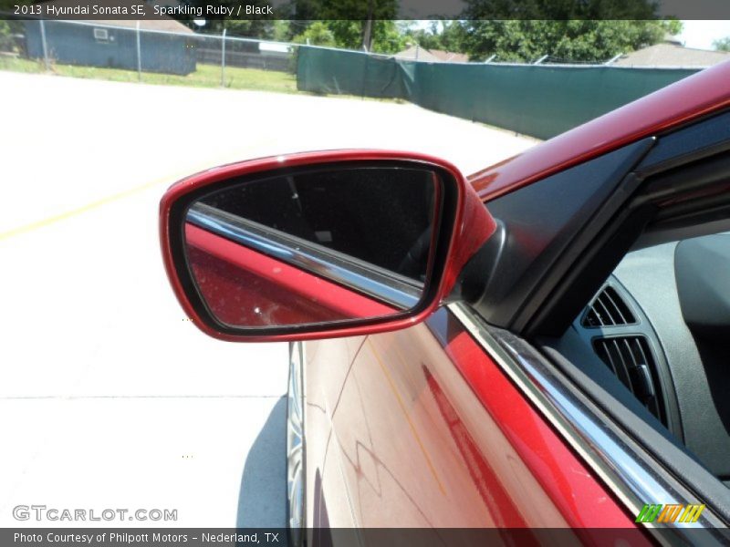 Sparkling Ruby / Black 2013 Hyundai Sonata SE