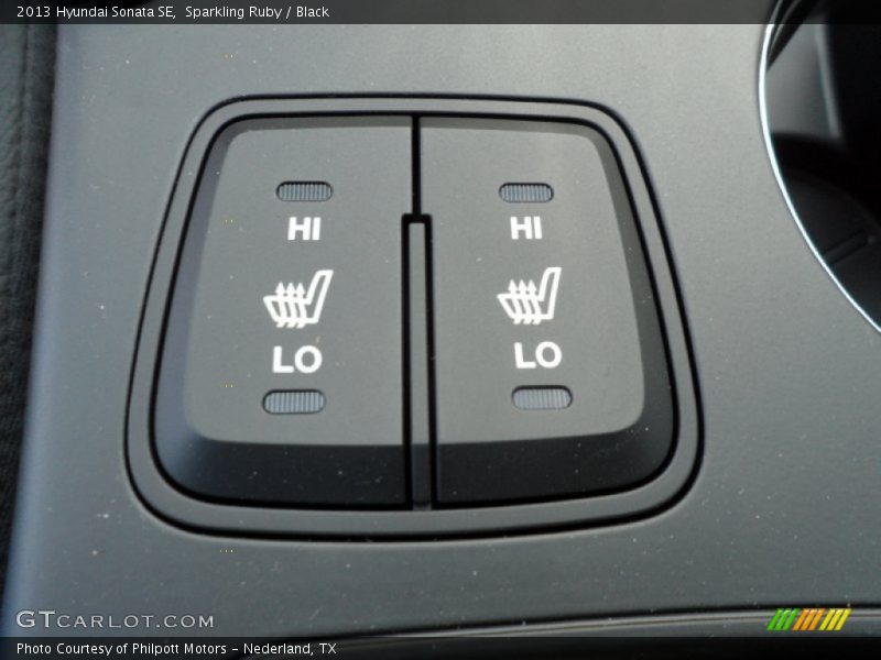 Sparkling Ruby / Black 2013 Hyundai Sonata SE