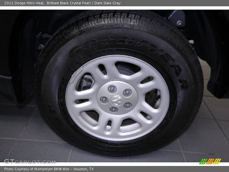 Brilliant Black Crystal Pearl / Dark Slate Gray 2011 Dodge Nitro Heat