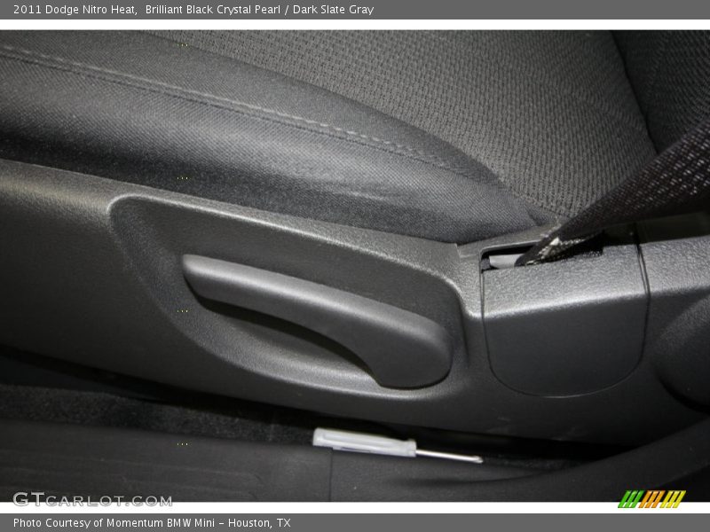Brilliant Black Crystal Pearl / Dark Slate Gray 2011 Dodge Nitro Heat