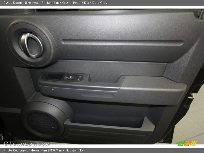 Brilliant Black Crystal Pearl / Dark Slate Gray 2011 Dodge Nitro Heat
