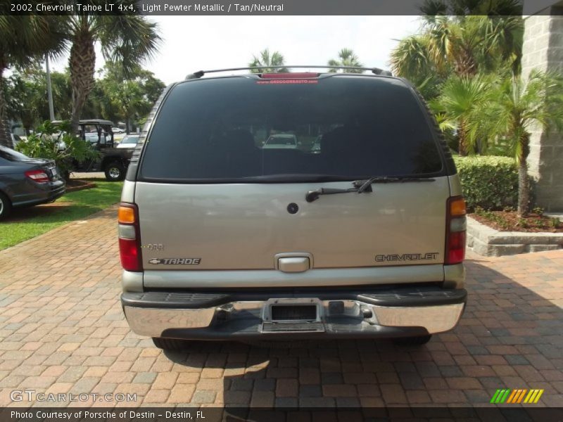 Light Pewter Metallic / Tan/Neutral 2002 Chevrolet Tahoe LT 4x4