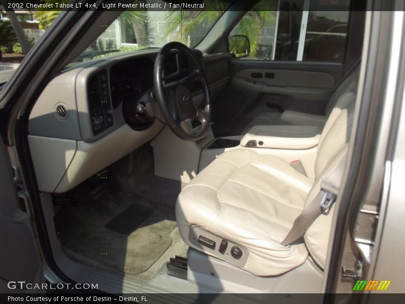 Light Pewter Metallic / Tan/Neutral 2002 Chevrolet Tahoe LT 4x4