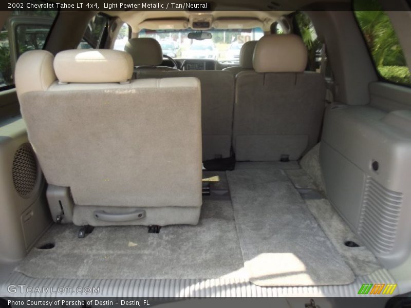Light Pewter Metallic / Tan/Neutral 2002 Chevrolet Tahoe LT 4x4