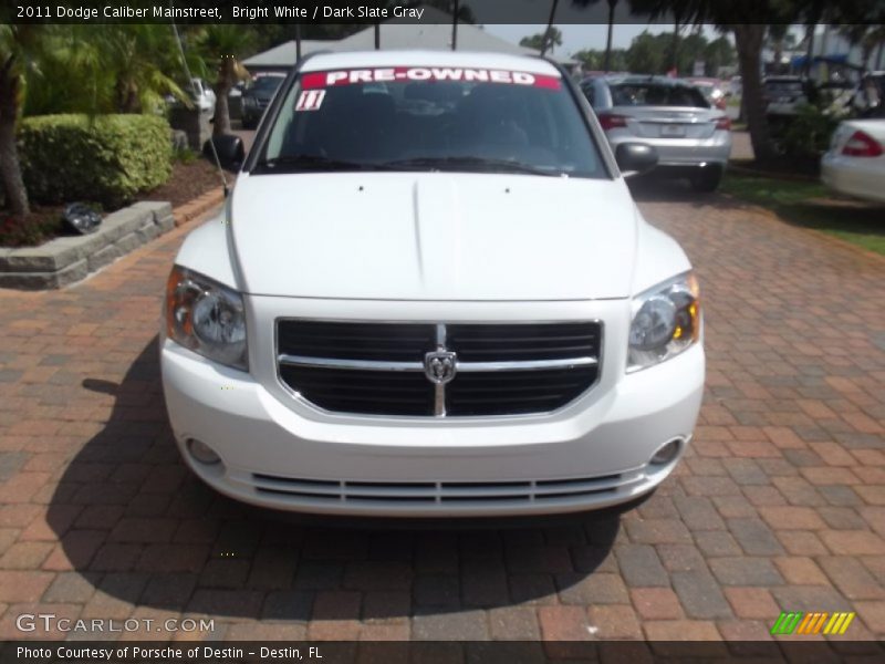 Bright White / Dark Slate Gray 2011 Dodge Caliber Mainstreet