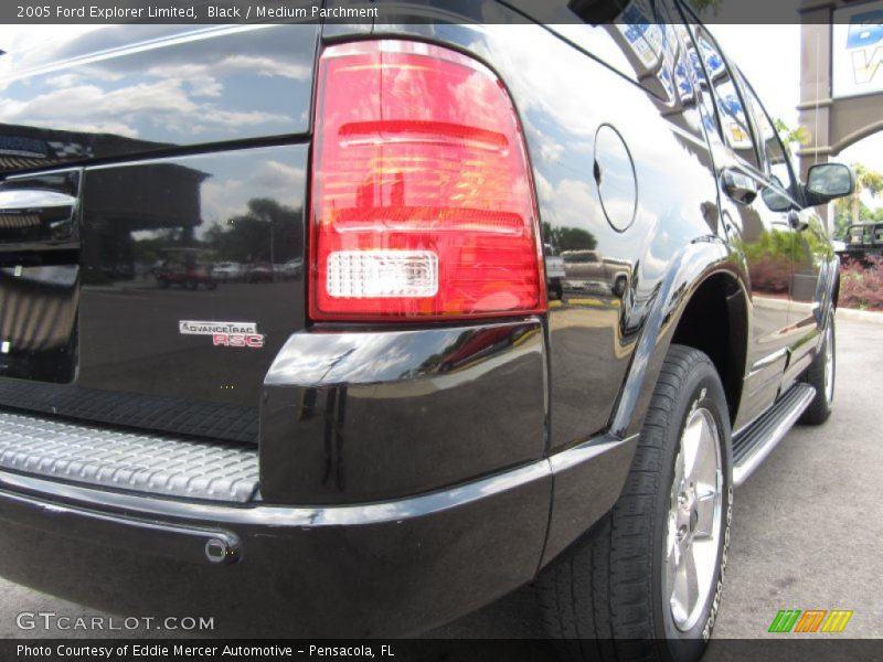 Black / Medium Parchment 2005 Ford Explorer Limited