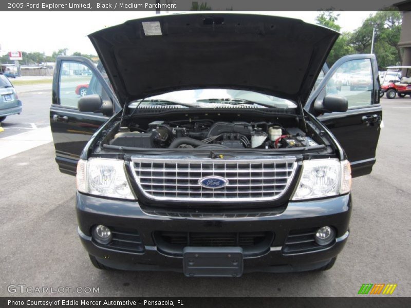 Black / Medium Parchment 2005 Ford Explorer Limited