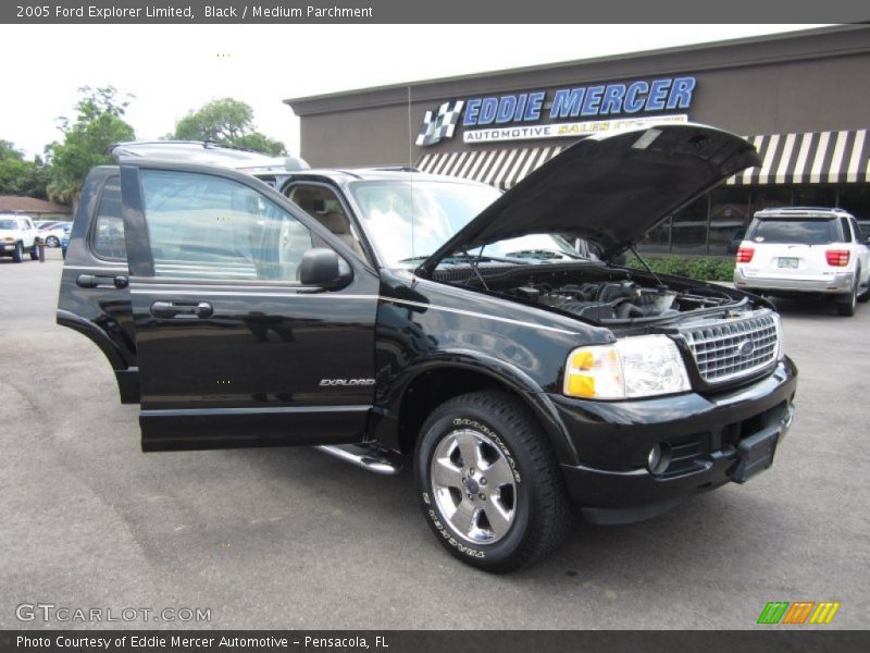 Black / Medium Parchment 2005 Ford Explorer Limited