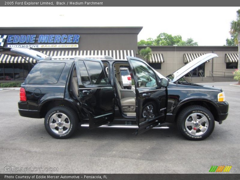 Black / Medium Parchment 2005 Ford Explorer Limited