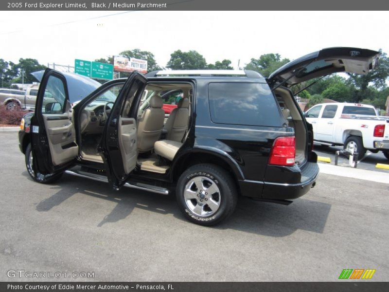 Black / Medium Parchment 2005 Ford Explorer Limited