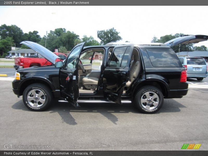 Black / Medium Parchment 2005 Ford Explorer Limited