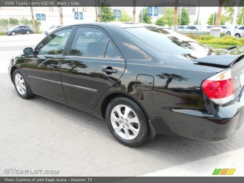 Black / Gray 2005 Toyota Camry XLE V6