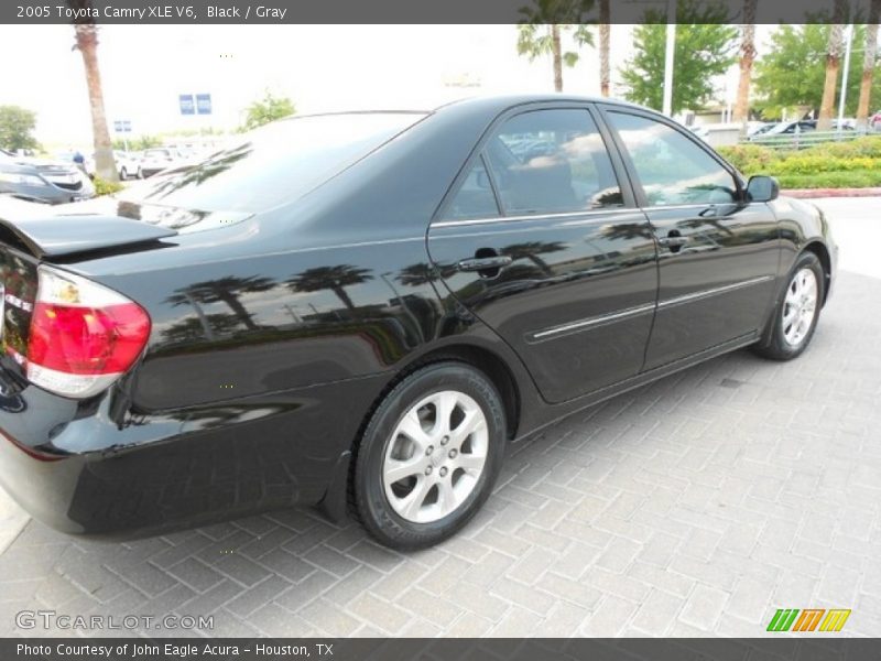 Black / Gray 2005 Toyota Camry XLE V6